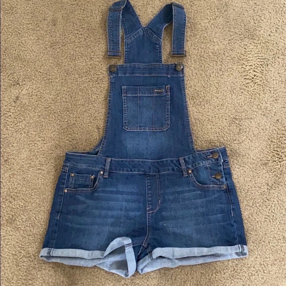 Overall shorts